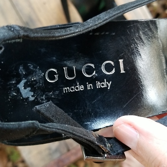 Glamorous Gucci black satin fabric sandals size 9B - Picture 10 of 10